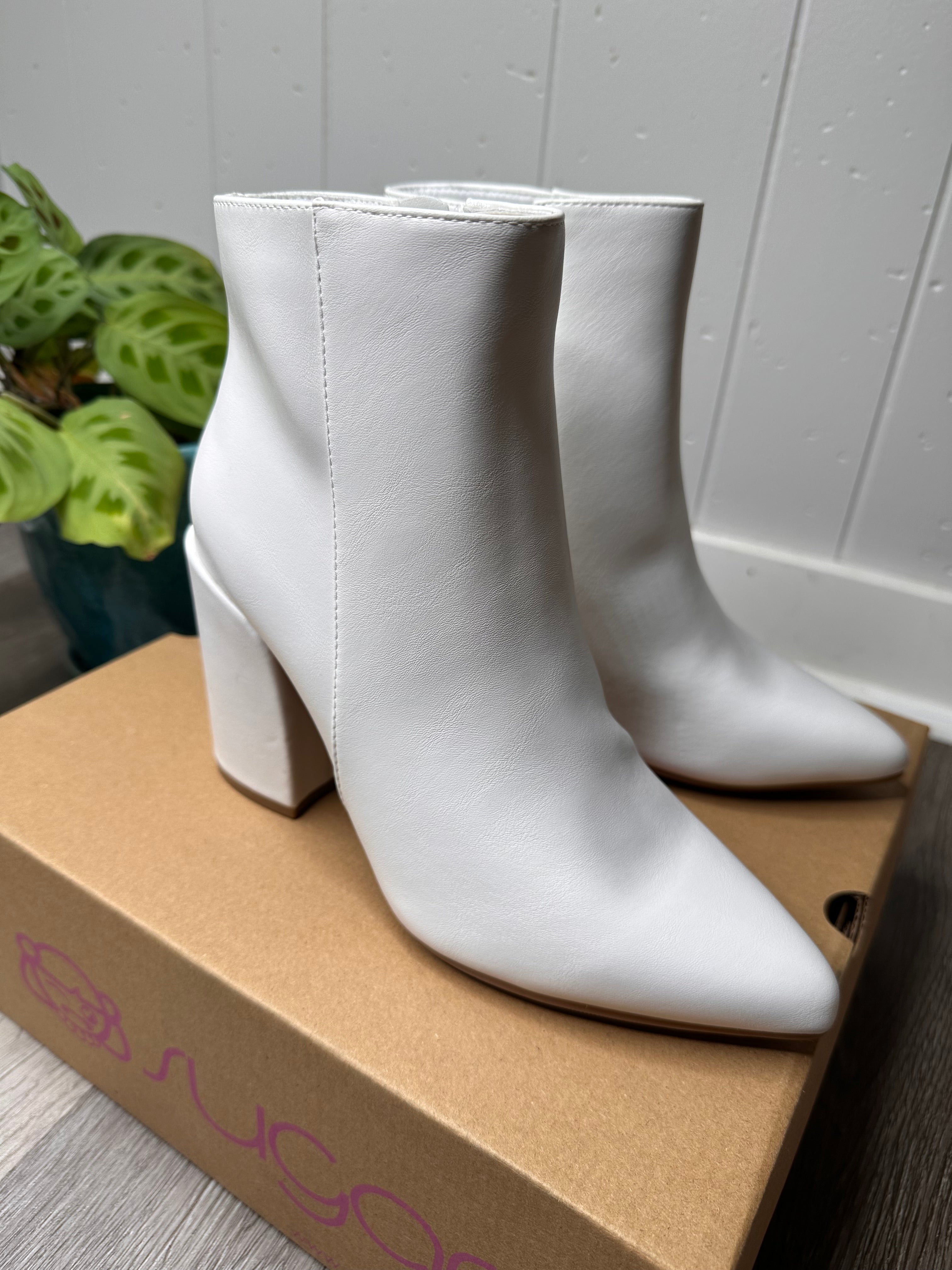 Sugar Women's Evvie Ankle Booties